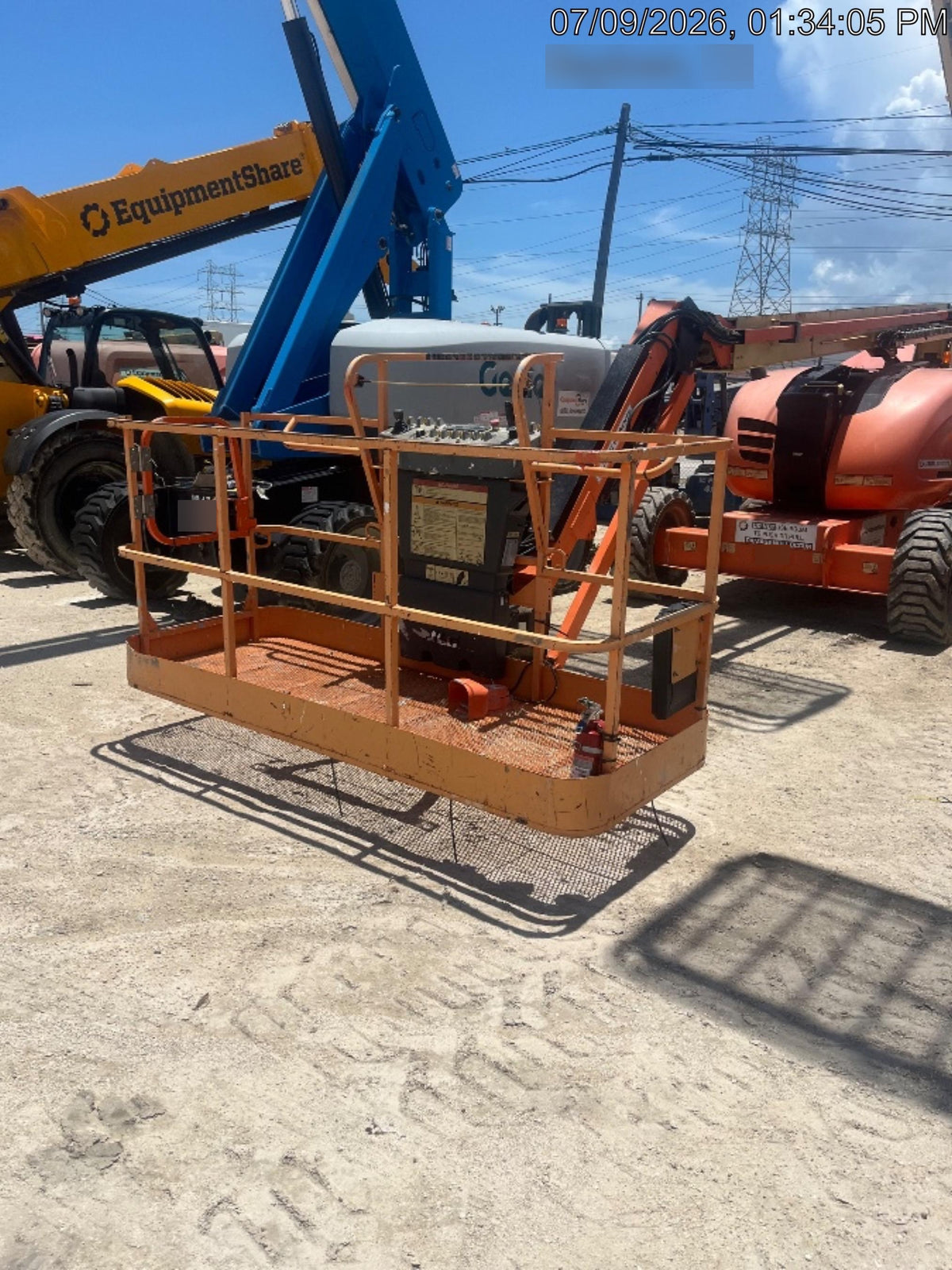 2019 JLG 600AJ