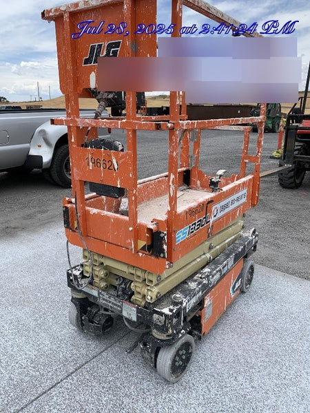 2021 JLG ES1330L