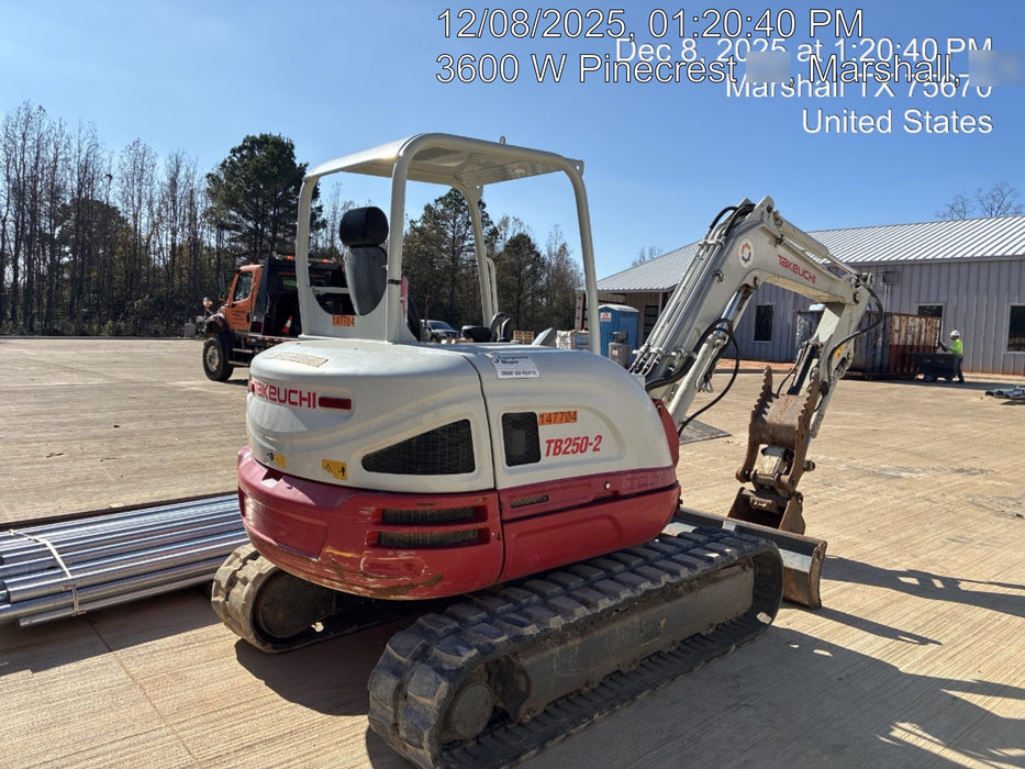 2021 TAKEUCHI TB250-2