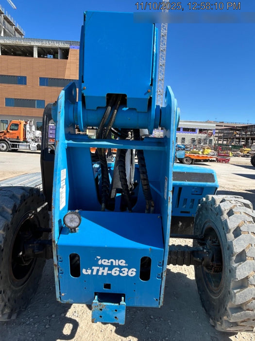 2017 GENIE GTH-636