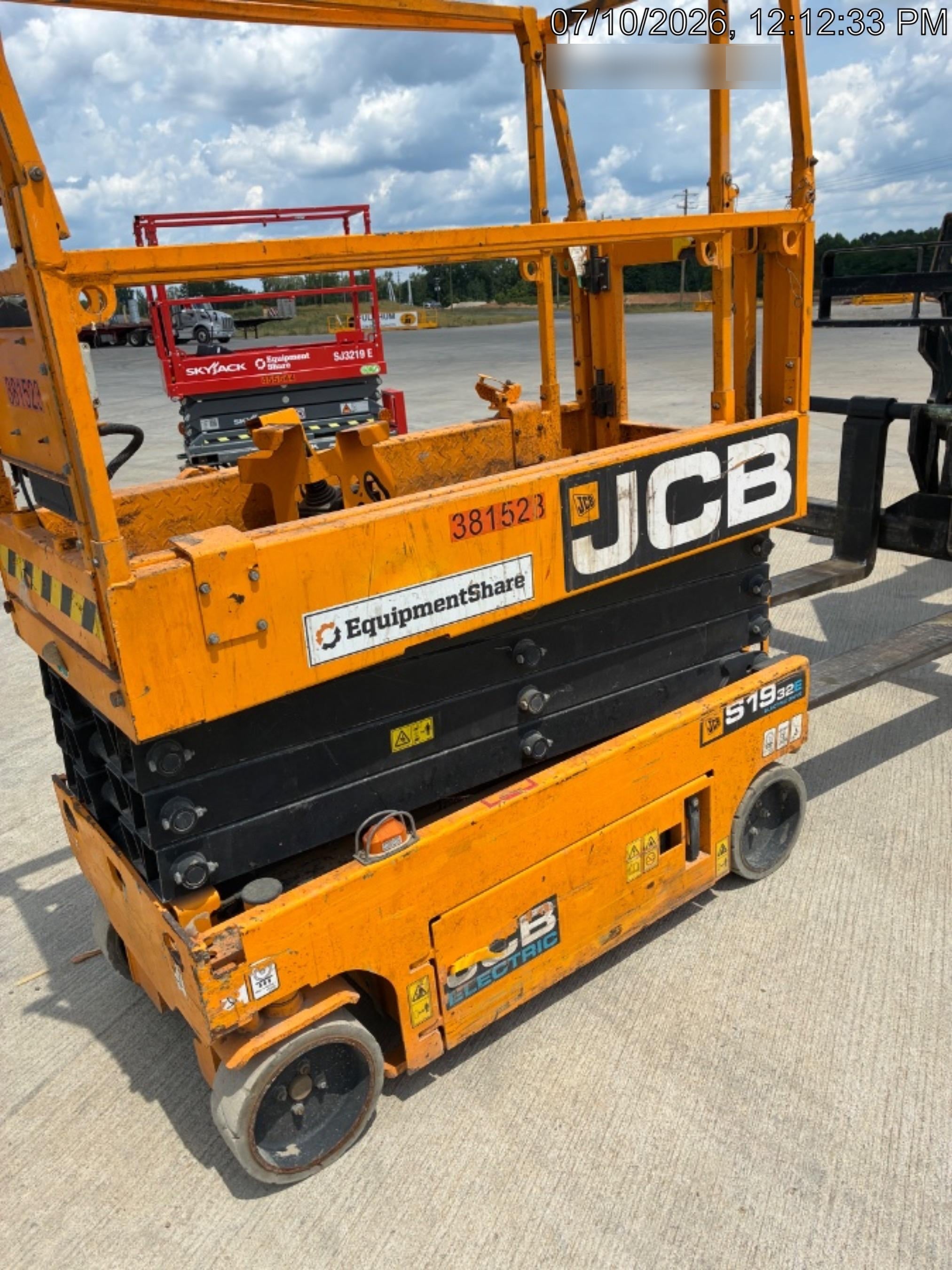 2024 JCB S1932E