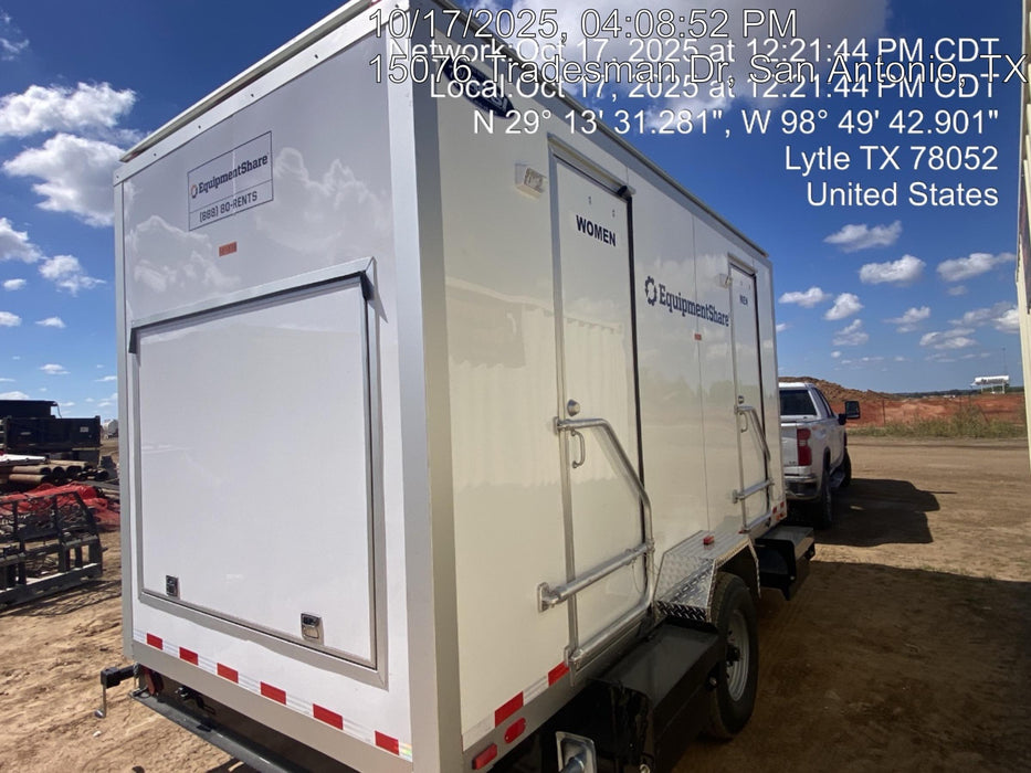 2025 NATIONAL RESTROOM TRAILERS NRT4MDS