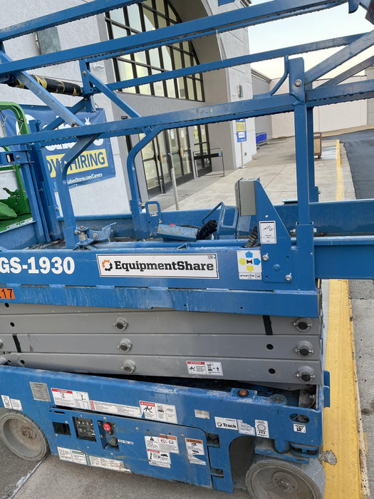 2020 Genie GS-1930 Solid Non Marking Tires, Beacon, Folding rails with half height swing gate