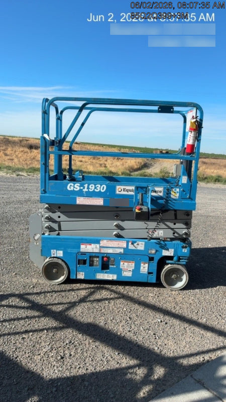 2019 Genie GS-1930 Half Height Swing Gate, 800W Inverter