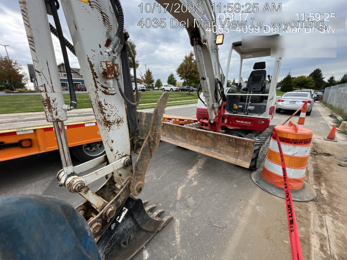 2019 Takeuchi TB260 Takeuchi TB260 Canopy w/Rubber Tracks, Auxiliary Hydraulics, Standard Blade, Manual QC
