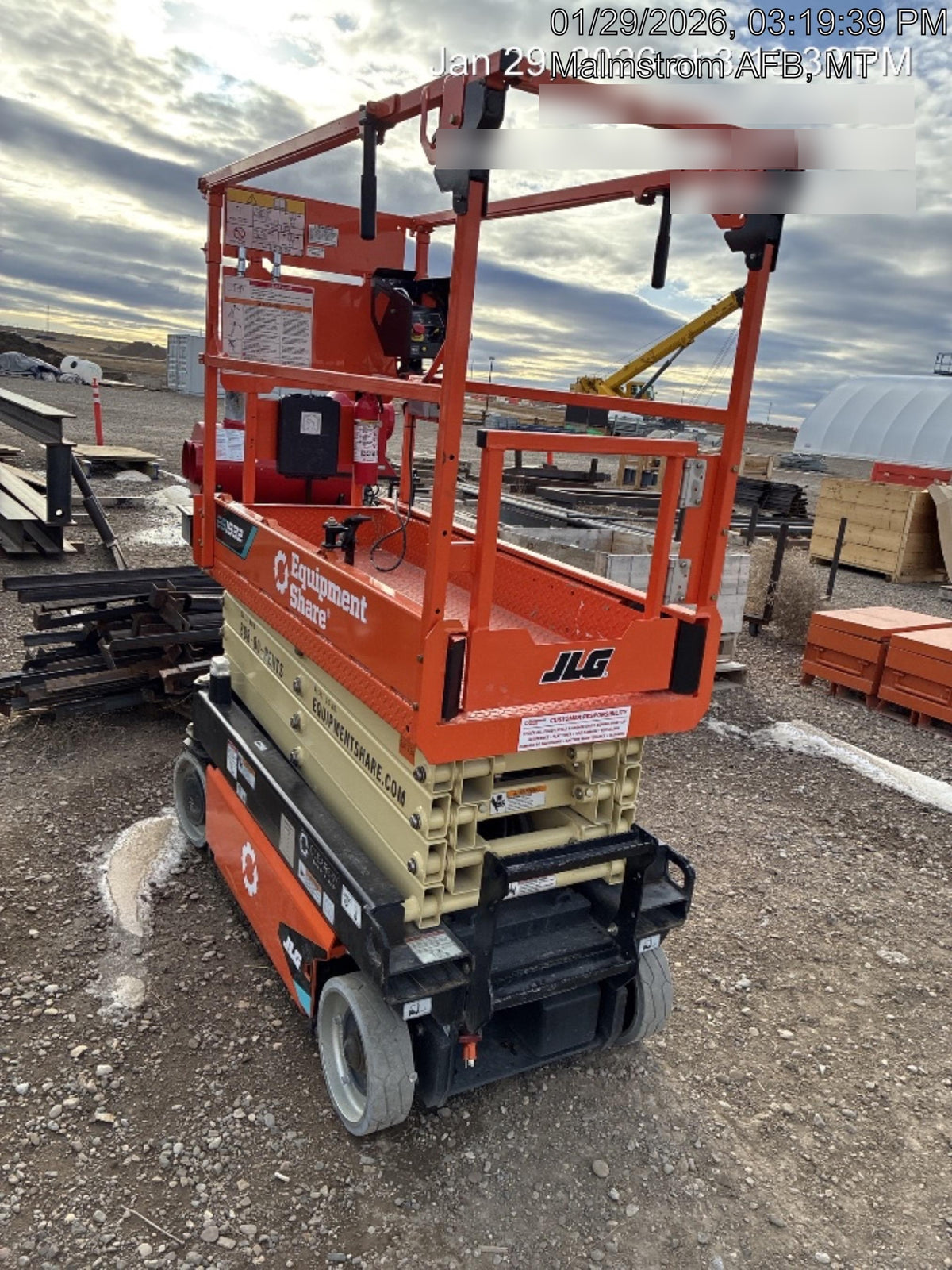 2025 JLG ES1932