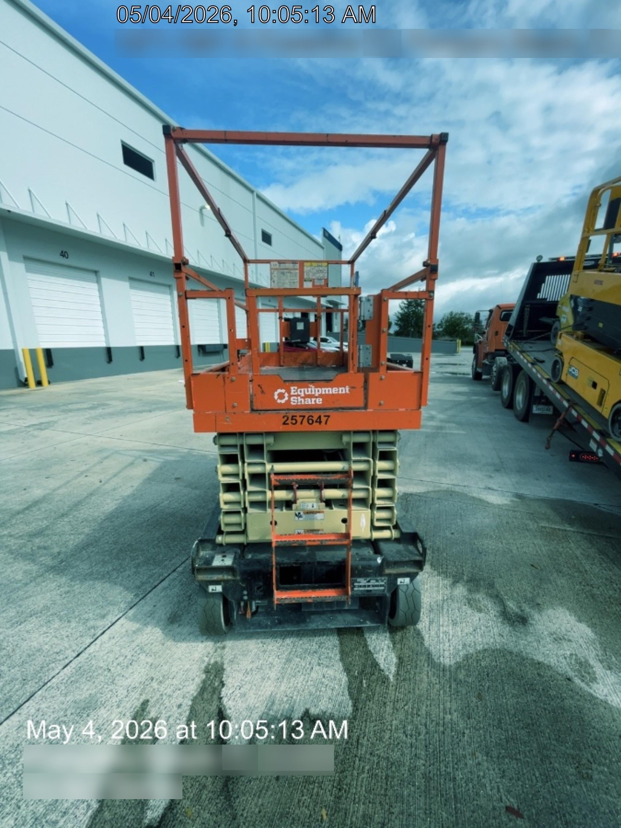 2022 JLG ES3246