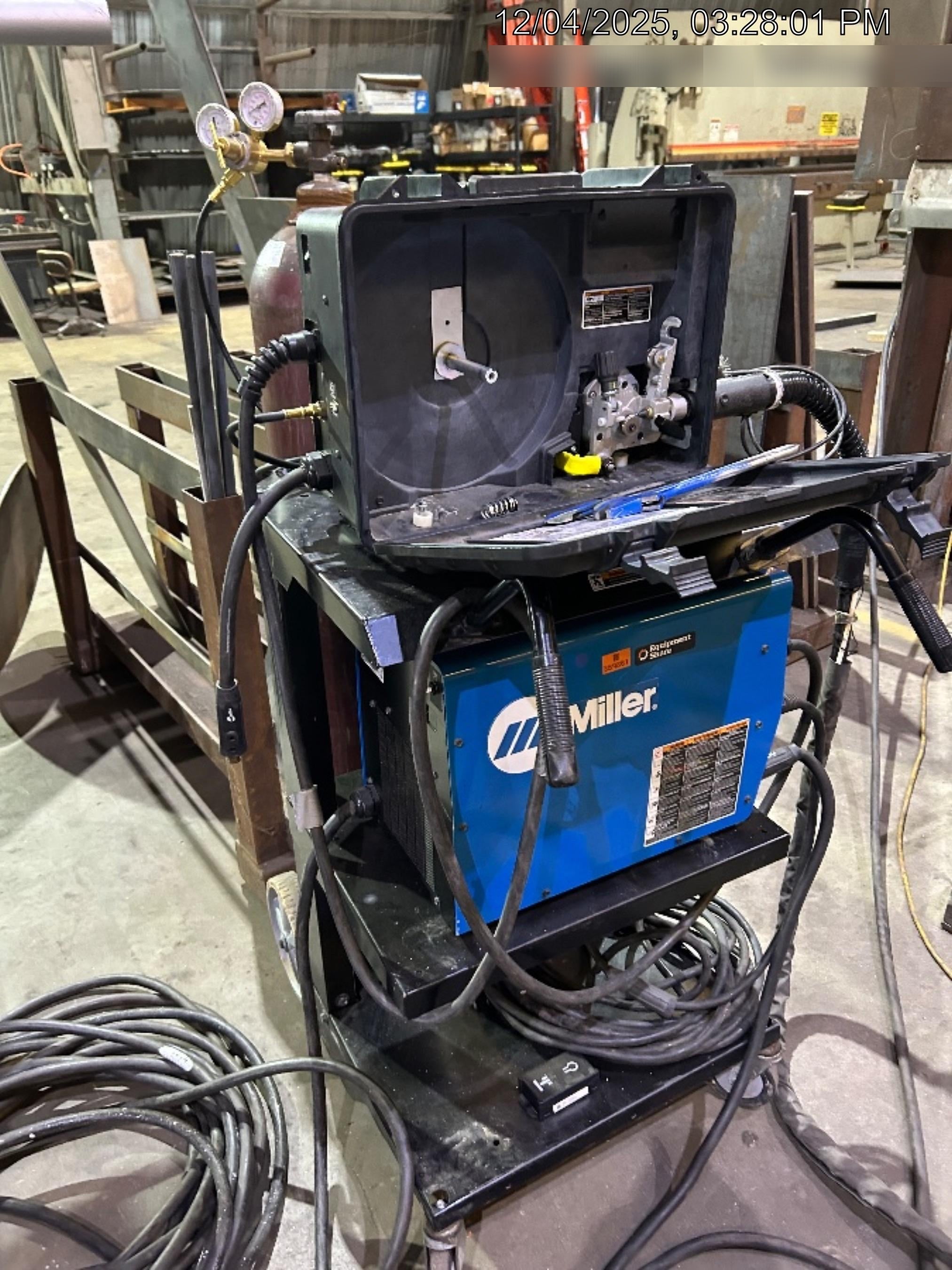 2023 MILLER ELECTRIC XR-AlumaFeed