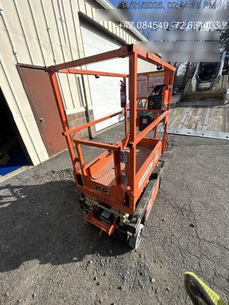 2021 JLG ES1330L