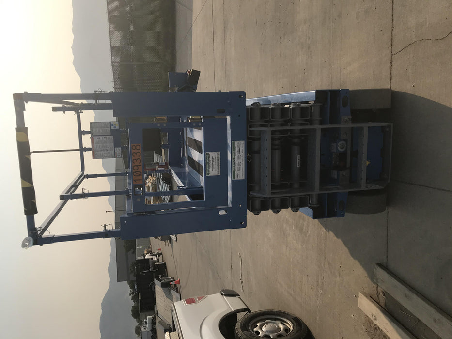 2020 Genie GS-2632 Solid NM Tires, Folding Rails with Half-Height Swing Gate, Beacon