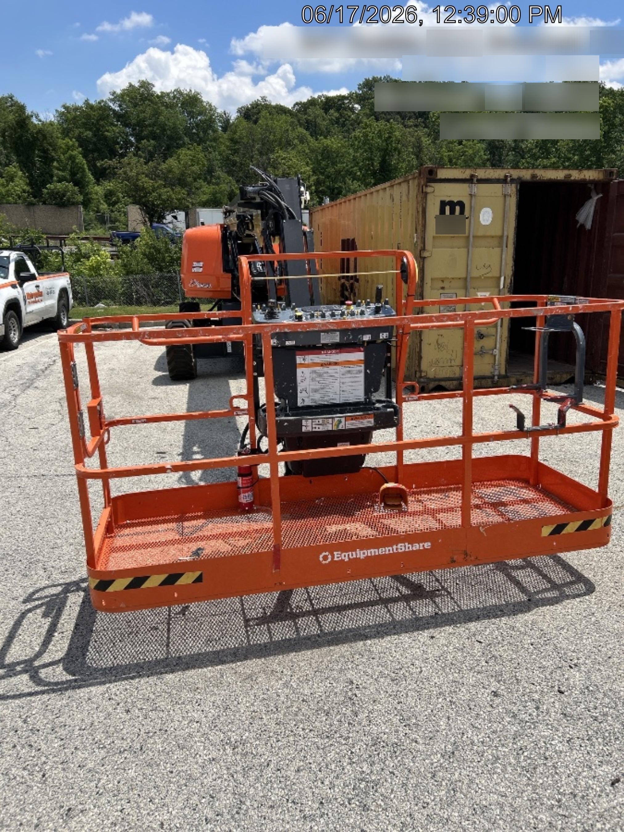2025 JLG 660SJ
