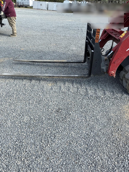 2025 ARROW MATERIAL HANDLING 72" Pallet Forks - Arrow
