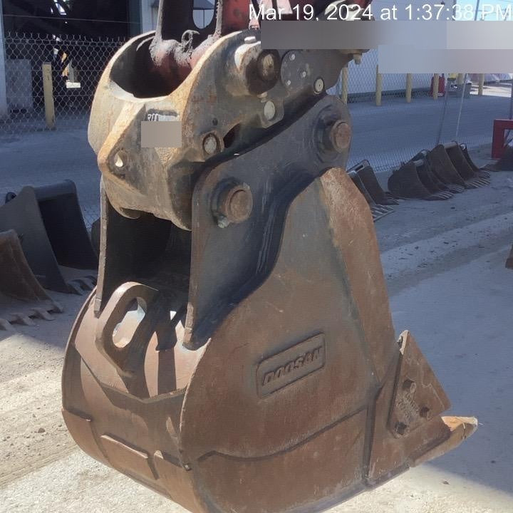 2020 DOOSAN 24" Bucket-Doosan