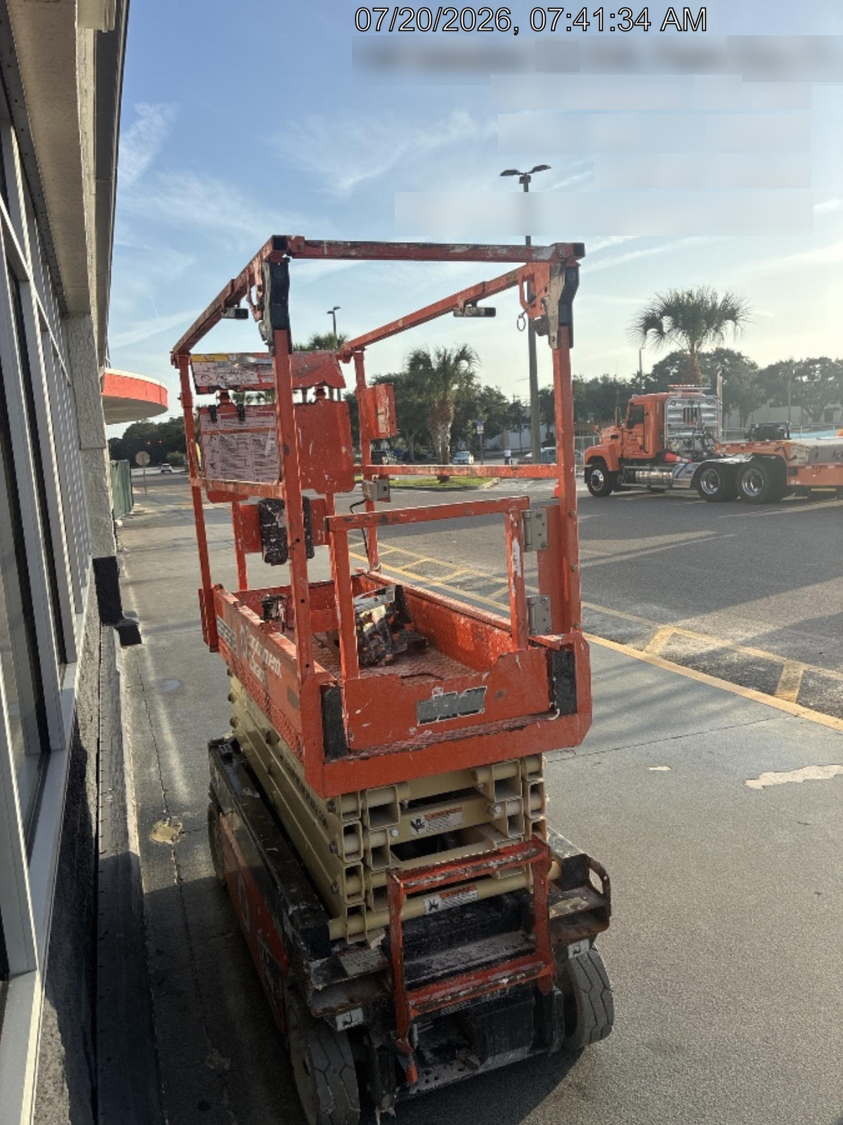 2023 JLG ES1932