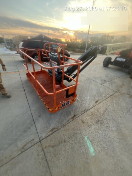 2023 JLG 660SJ