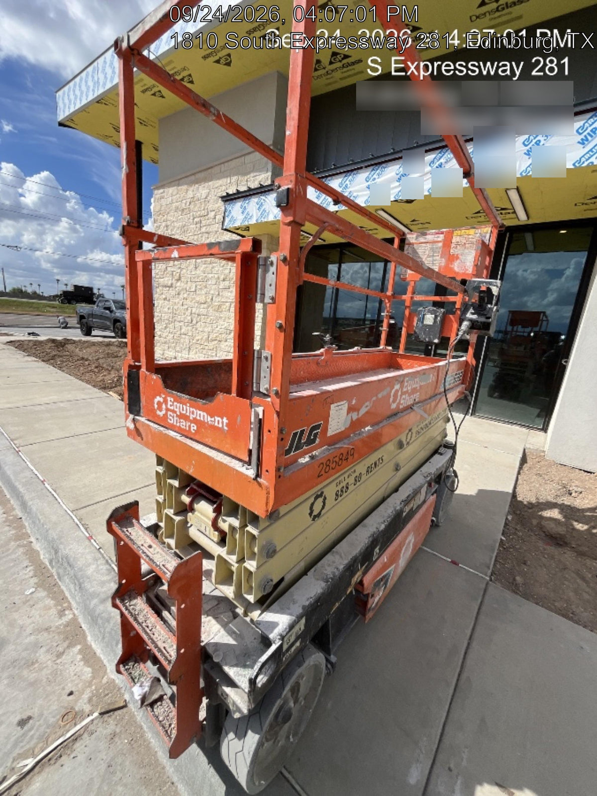 2022 JLG ES2632
