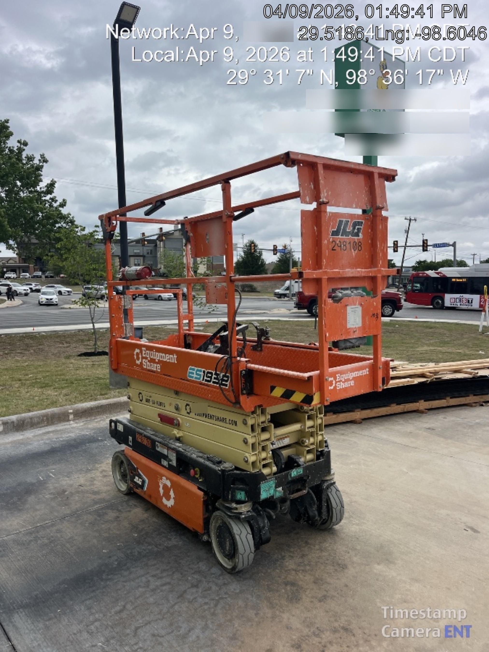 2023 JLG ES1932