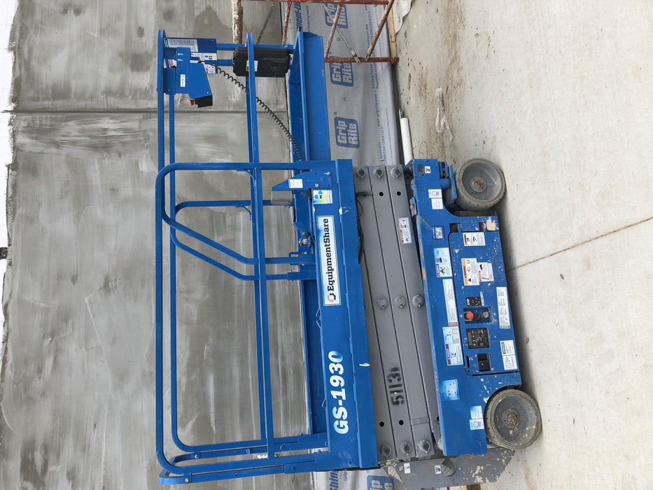 2019 Genie GS-1930 Fixed Rails with Chain Entry