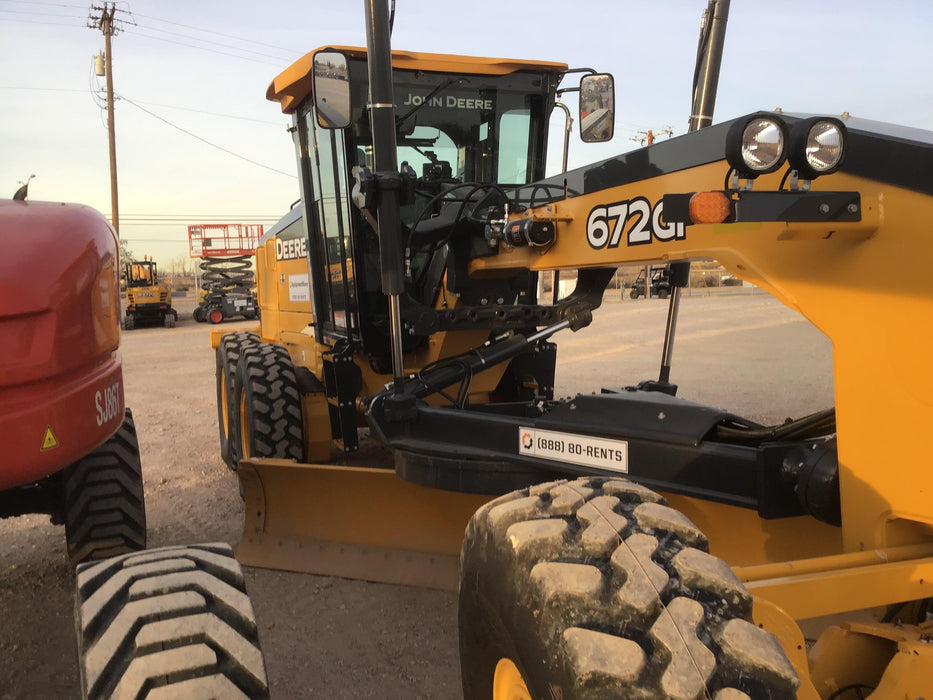 2019 JOHN DEERE 672G