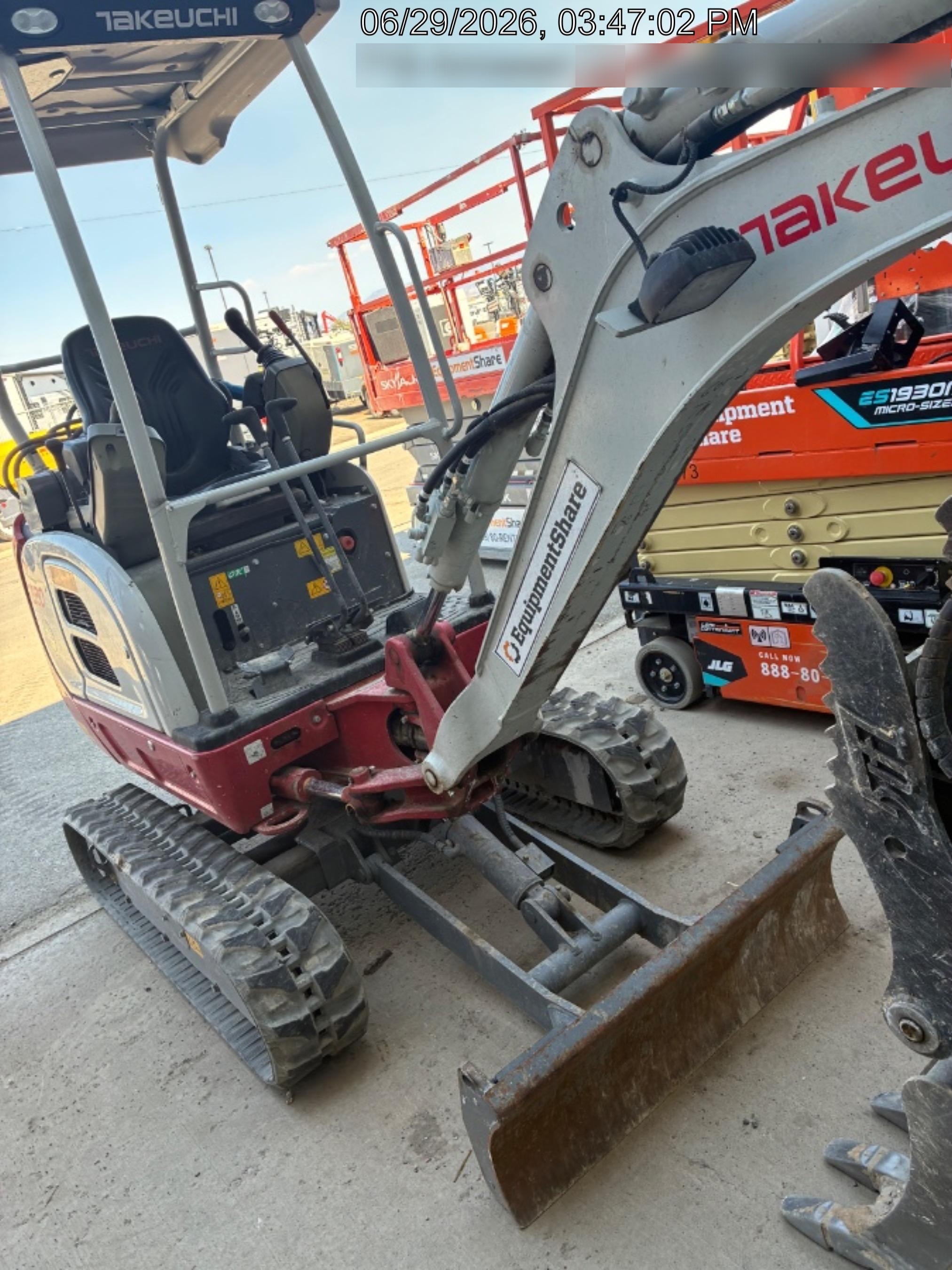2023 TAKEUCHI TB20e