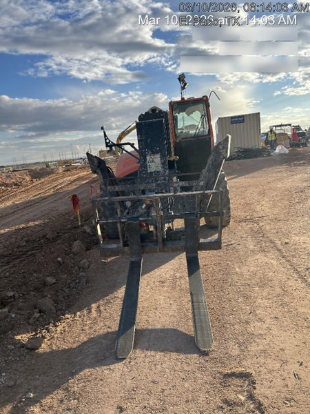 2021 JLG 1075