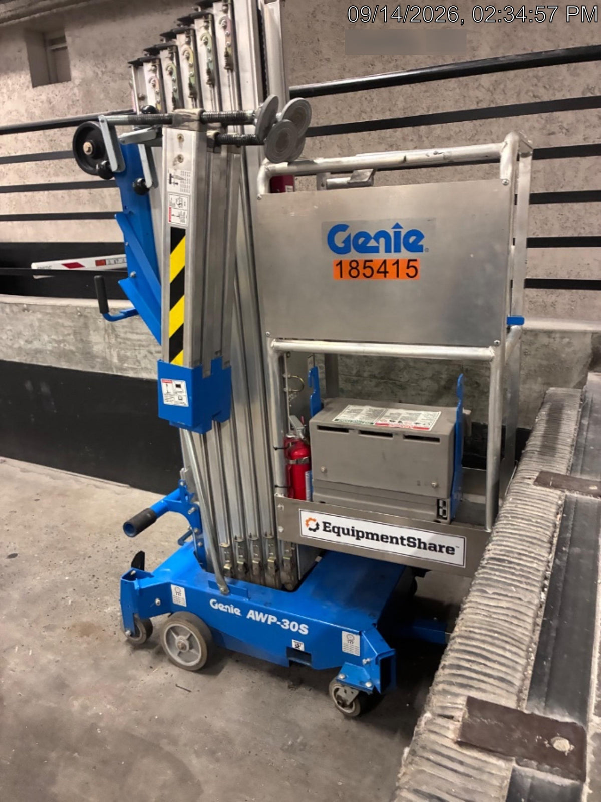 2021 GENIE AWP-30S DC