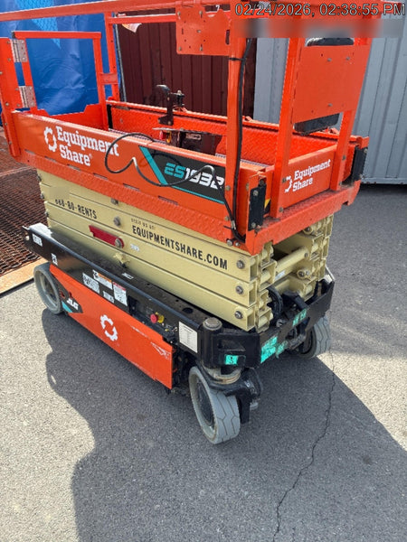 2025 JLG ES1932