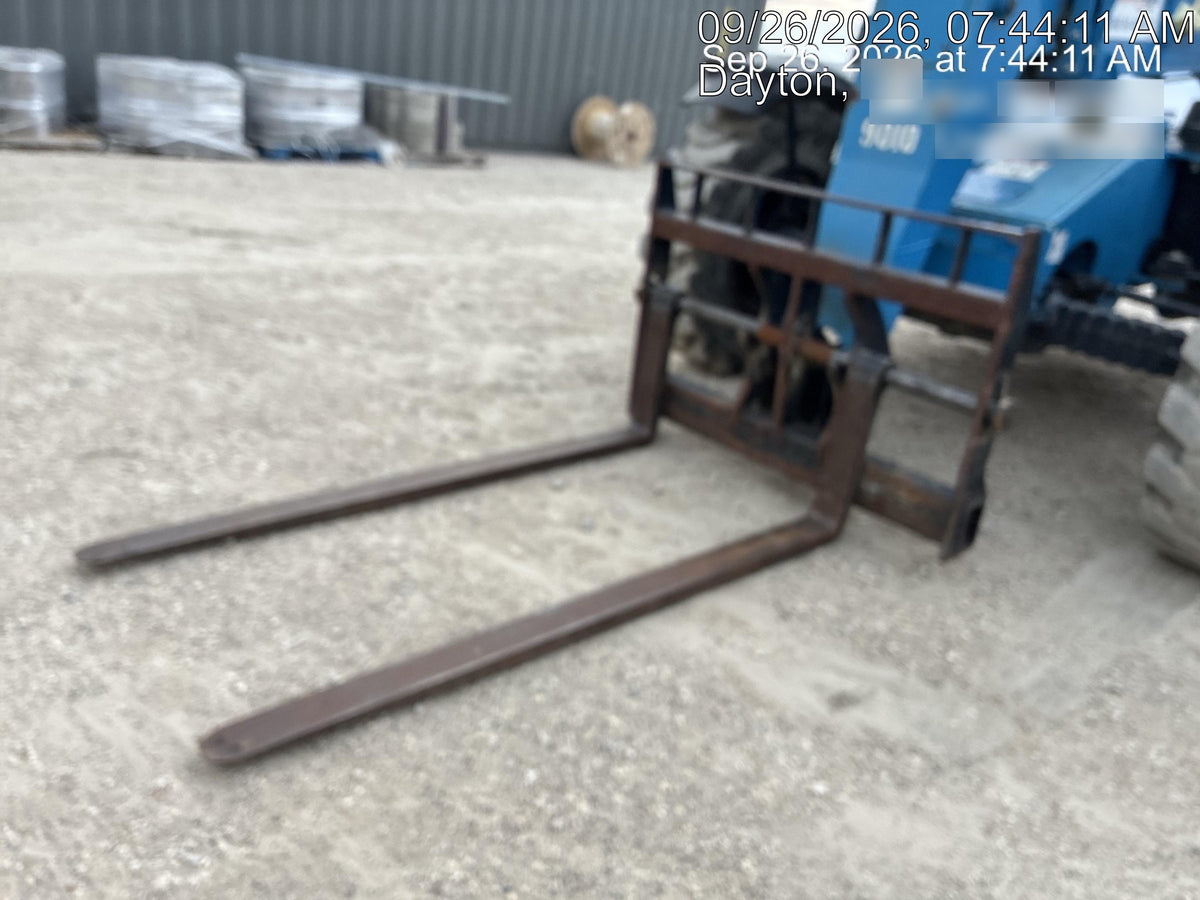 2018 Genie GTH-636 Genie GTH-636 w/Open ROPS, Solid Tires, Work Light/Beacon, 48" Carriage and Forks