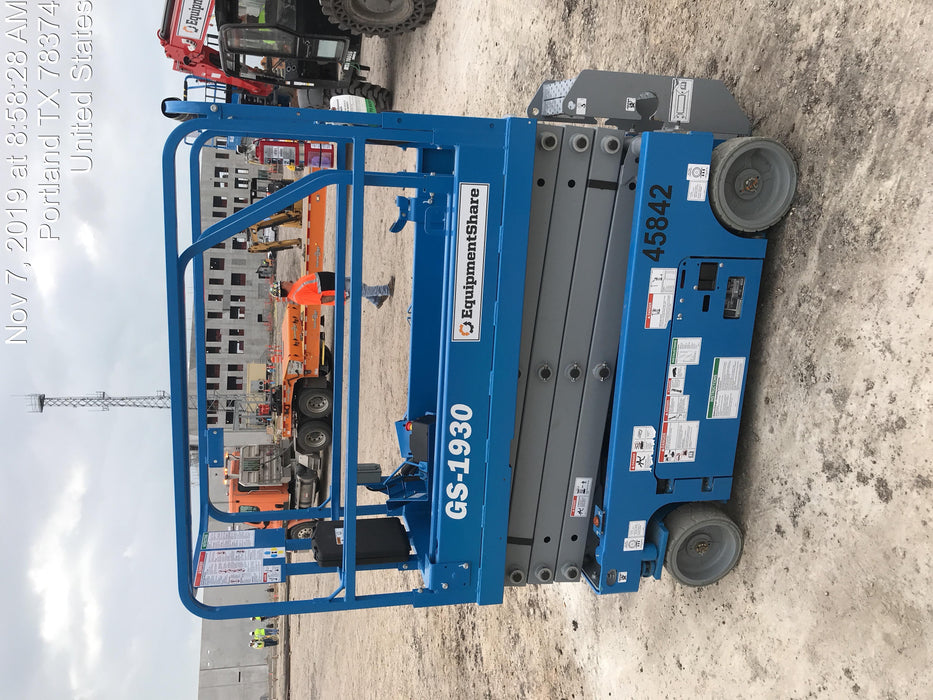 2019 Genie GS-1930 Fixed rails with chain Entry