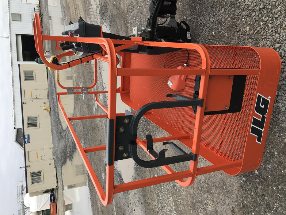 2019 JLG 600AJ