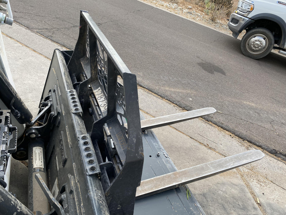 2021 PALADIN 48" Pallet Forks - Paladin