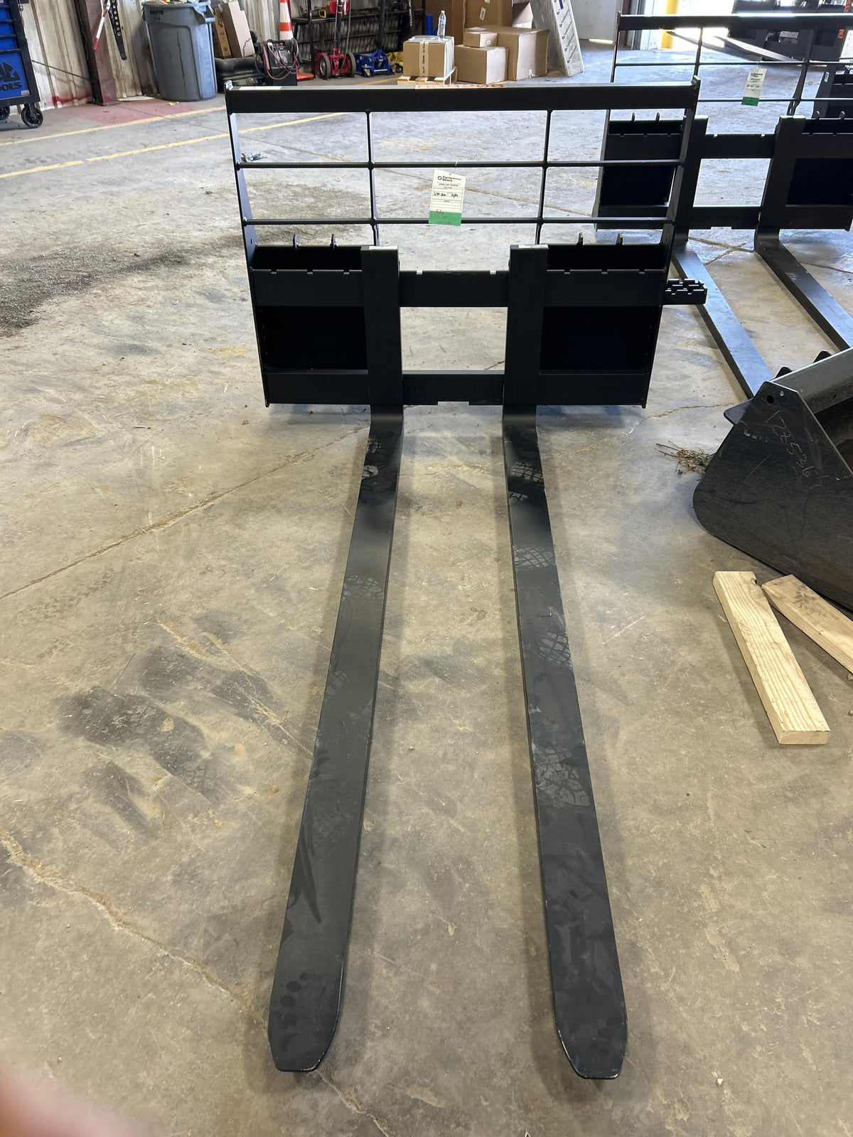 2026 ARROW MATERIAL HANDLING 72" Pallet Forks - Arrow