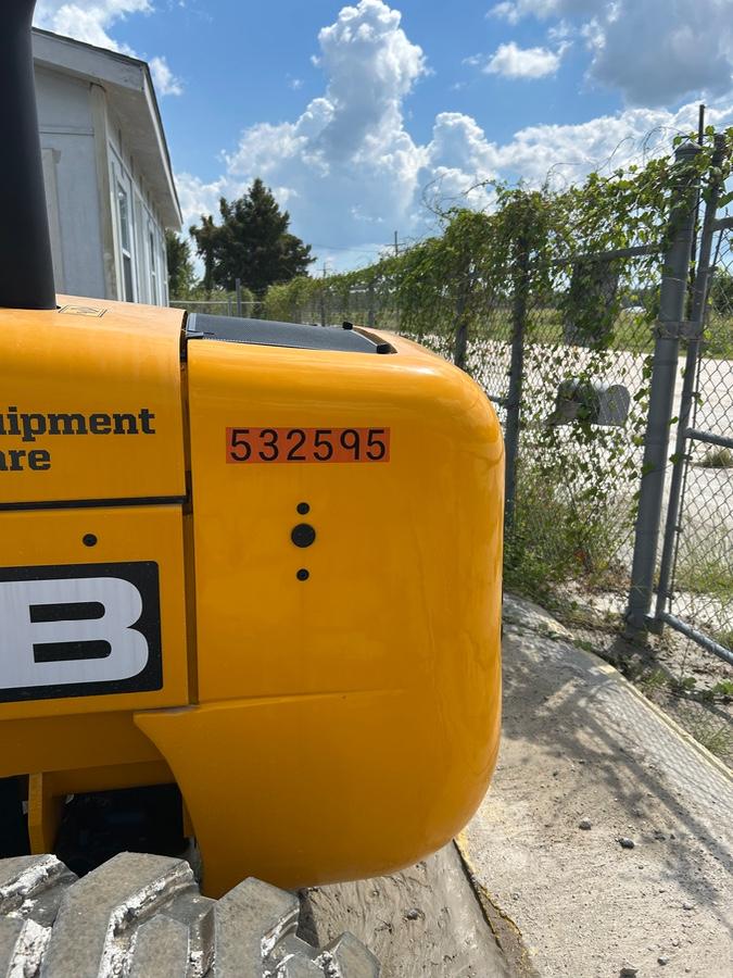 2025 JCB 940-4