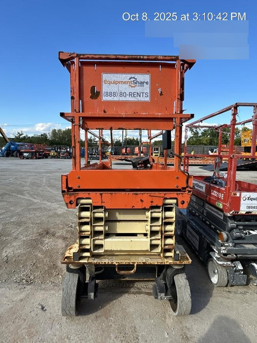 2016 JLG 3246ES