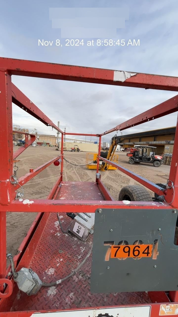 2018 Skyjack SJIII-3226 Skyjack SJIII3226 Scissor Lift w/Trojan Batteries