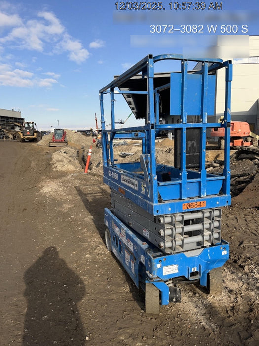 2020 Genie GS-1930 Solid Non Marking Tires, Beacon, Folding rails with half height swing gate, 800W Inverter