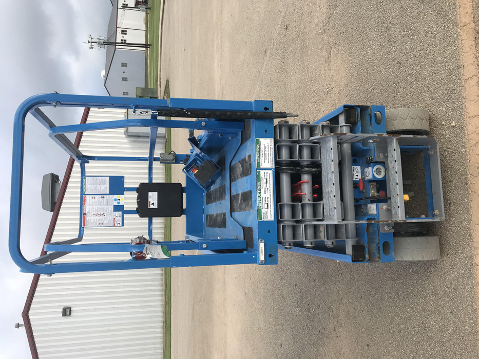 2019 Genie GS-1930 Fixed rails with chain Entry