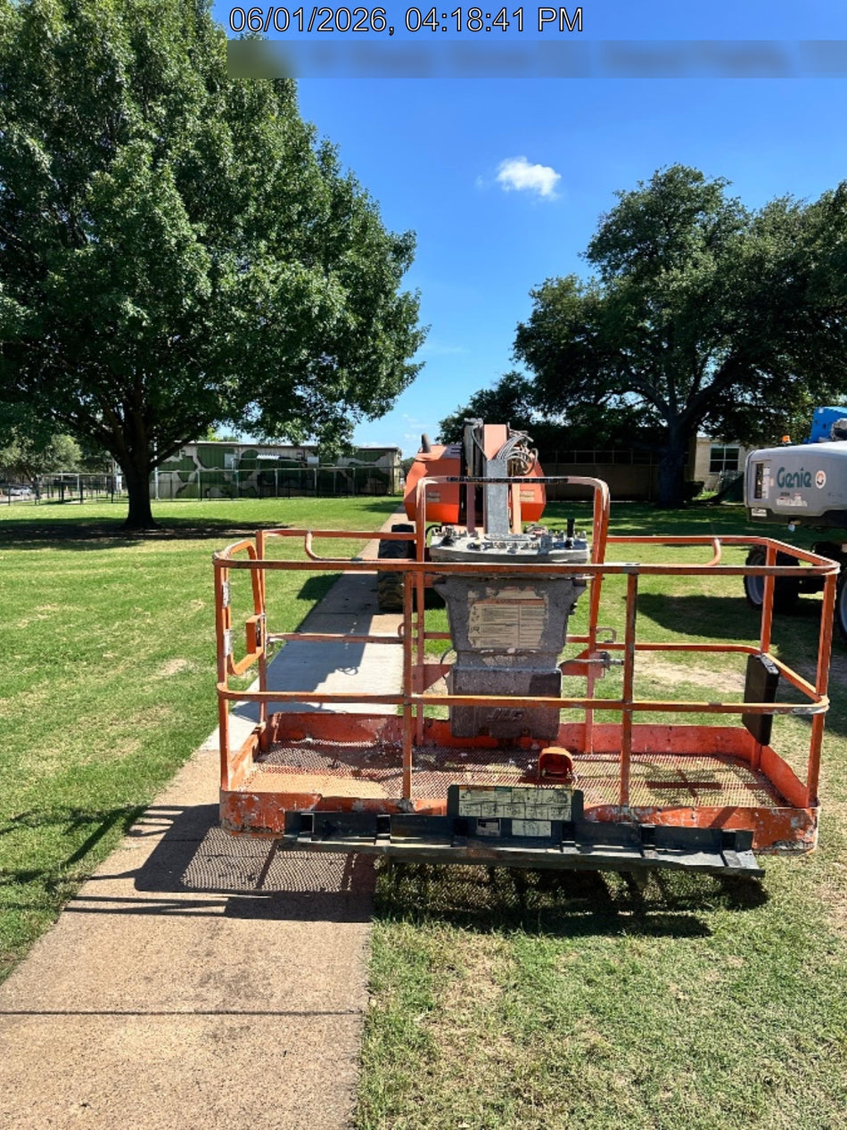 2016 JLG 660SJ