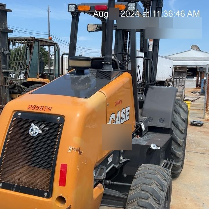2023 CASE 588H