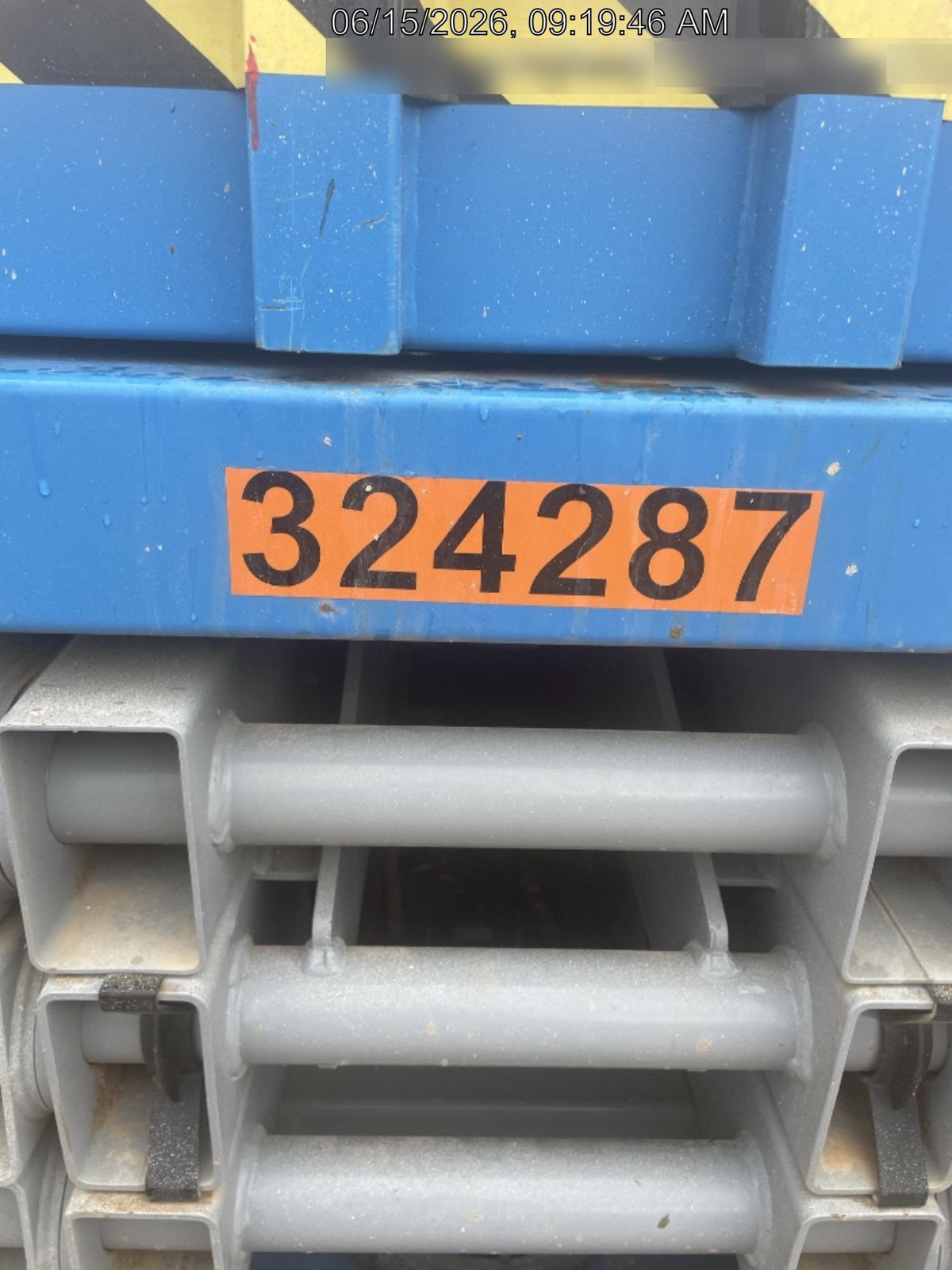2023 GENIE GS-2632