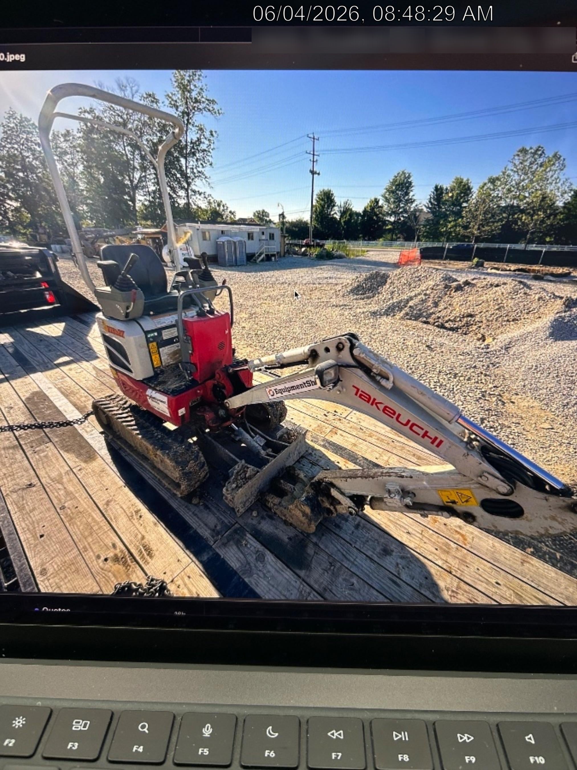 2022 TAKEUCHI TB210R