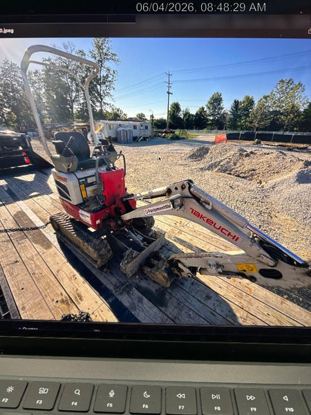 2022 TAKEUCHI TB210R