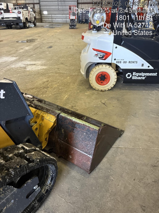 2025 JOHN DEERE 72" Skid Loader Bucket - John Deere C72