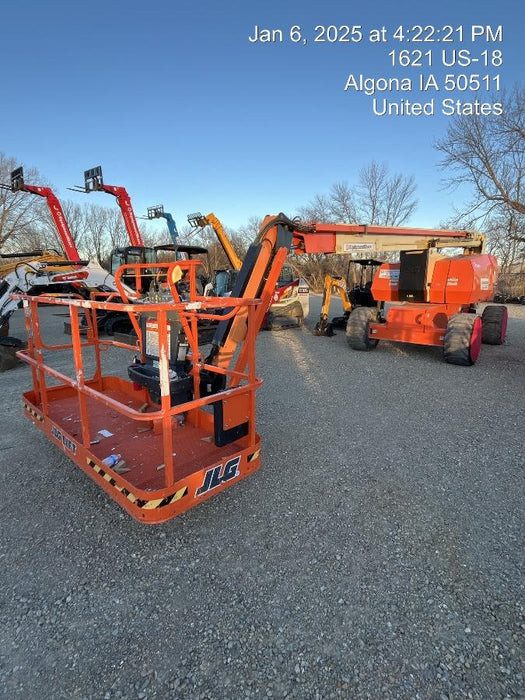 2022 JLG 800AJ