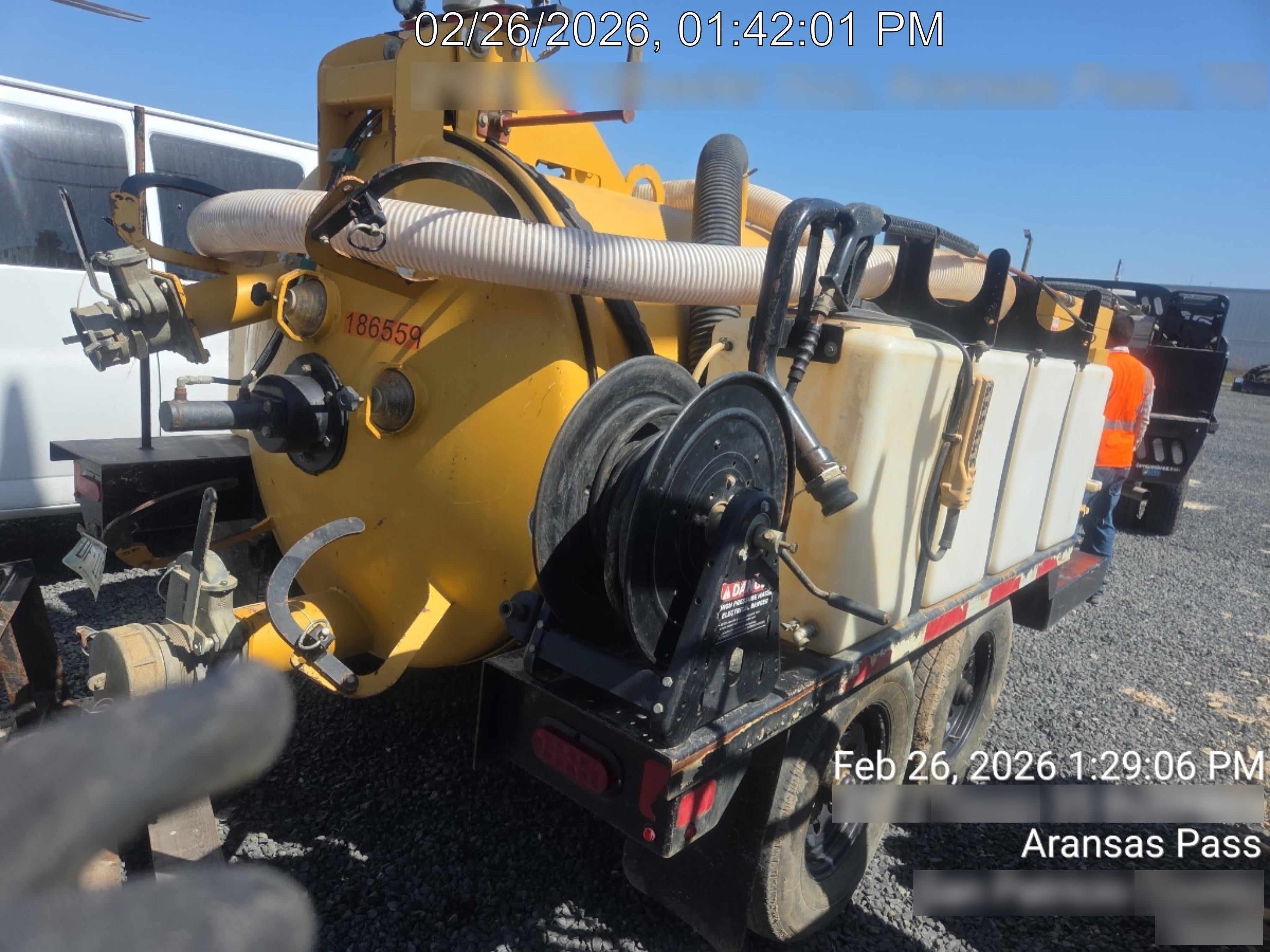 2021 VAC-TRON LP573XDT