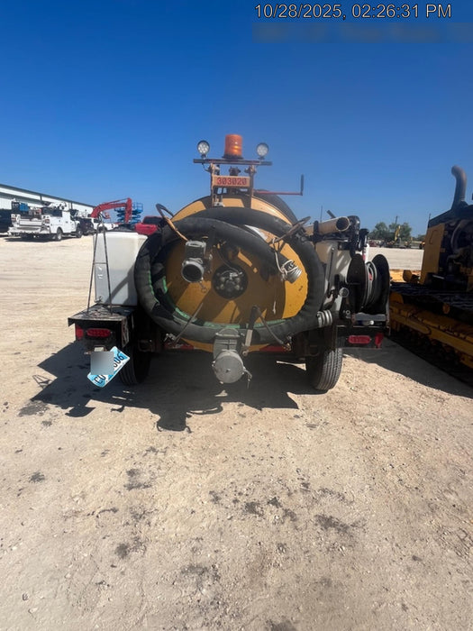 2023 VAC-TRON LP573XDT