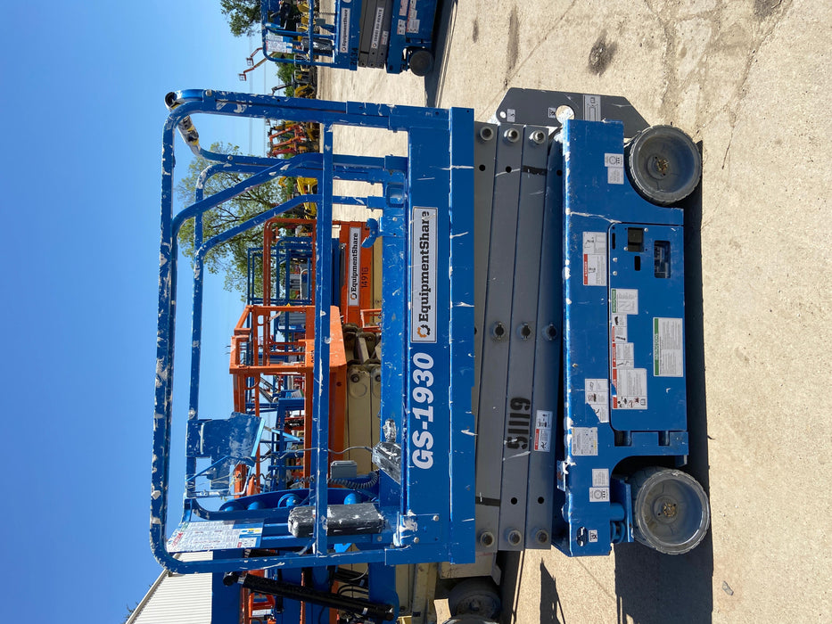 2019 Genie GS-1930 Fixed Rails with Chain Entry