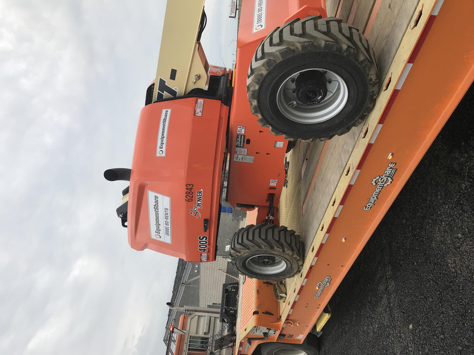 2020 JLG 400S