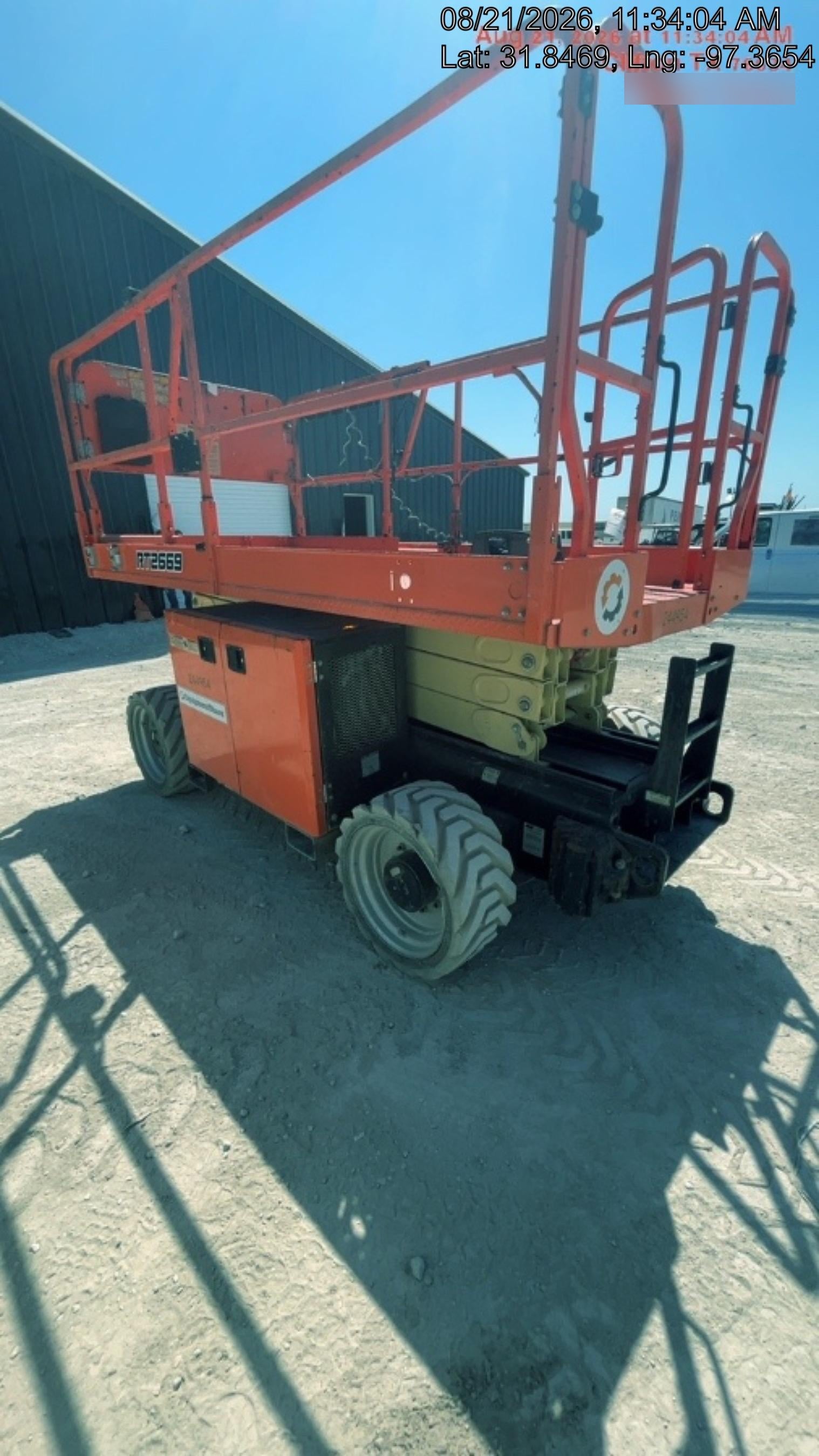 2022 JLG RT2669