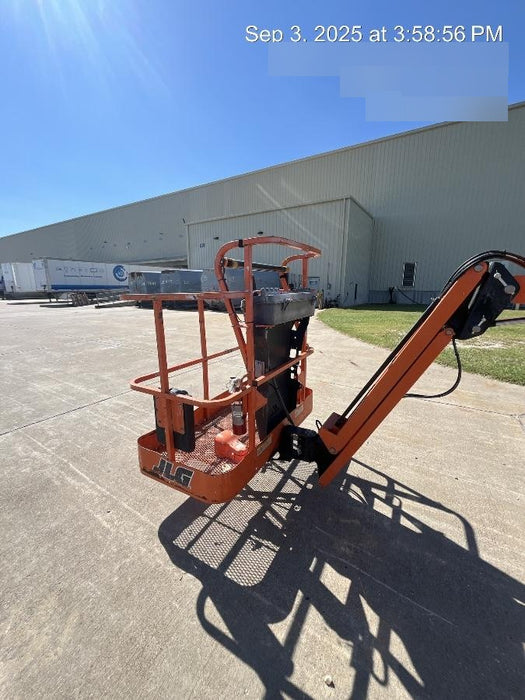 2019 JLG E450AJ